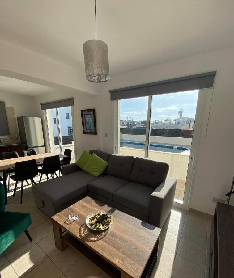 Cosy Apartment In Kato Paphos With Pool Access Екстериор снимка